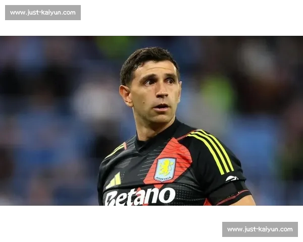 马竞搁置大马丁交易，曼联签门神悬念系于奥纳纳去留