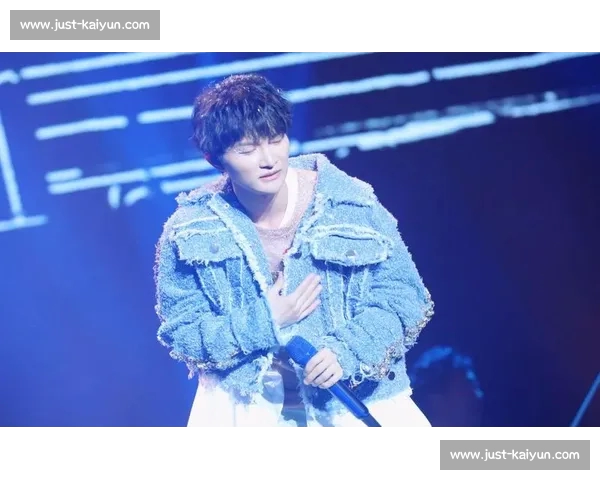 周深 “爽歪哥” 进化史！万人合唱时结燃爆荣耀中国节