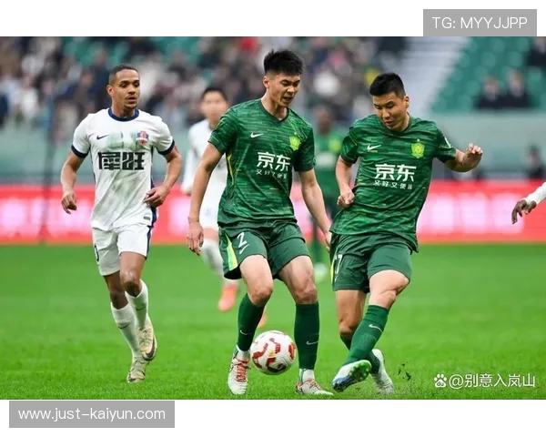 北京国安大巴风波后：新援到位 + 外援晒训练，俱乐部回应击碎摆烂传闻