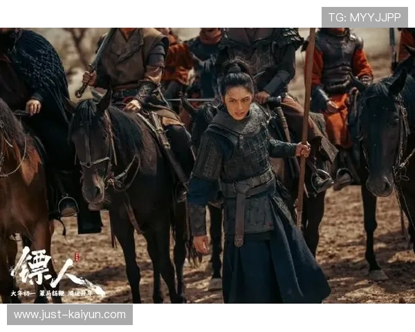 文俊辉巴黎街头武术炫技 中国功夫点燃法式热情