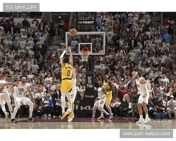 NBA季后赛精彩集锦：每日十佳球与绝杀瞬间